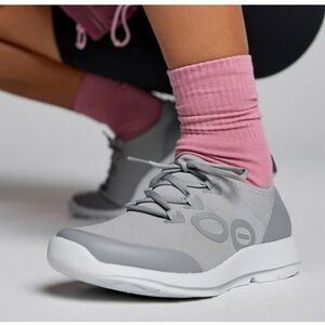 OOFOS Ladies Size 11 Grey Lace Up Closure Fabric Upper Sneakers